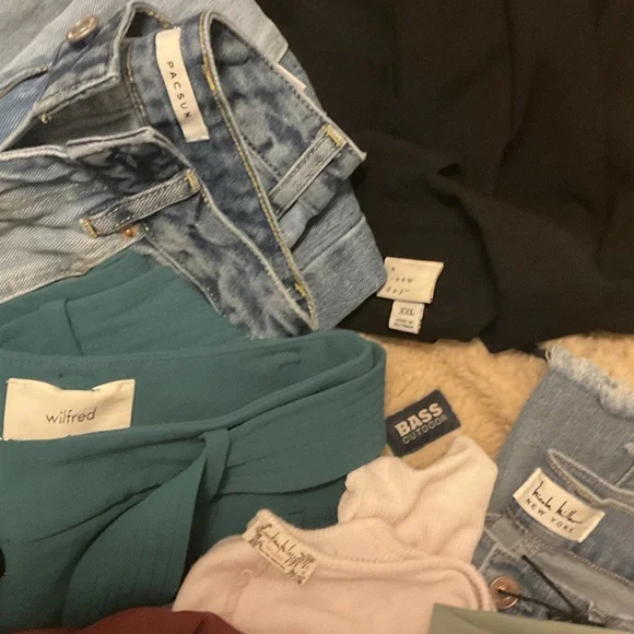 Mystery Box - Picture 2 of 4